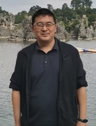 卢新民.jpg 卢新民.jpg